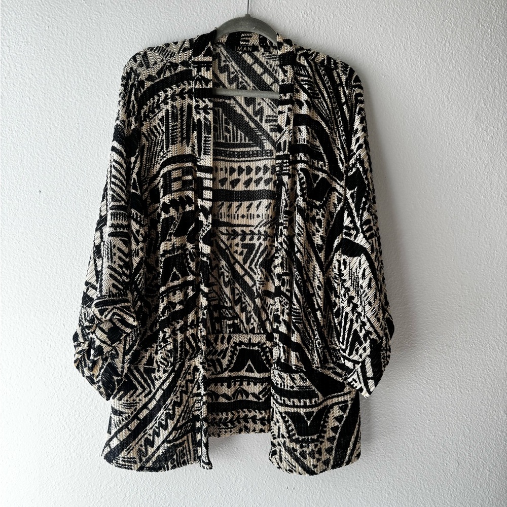 IMAN Black and Cream Geometric Kimono